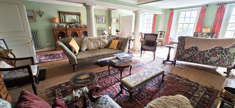 The Town Lodge Contents, Antiques & Collectables