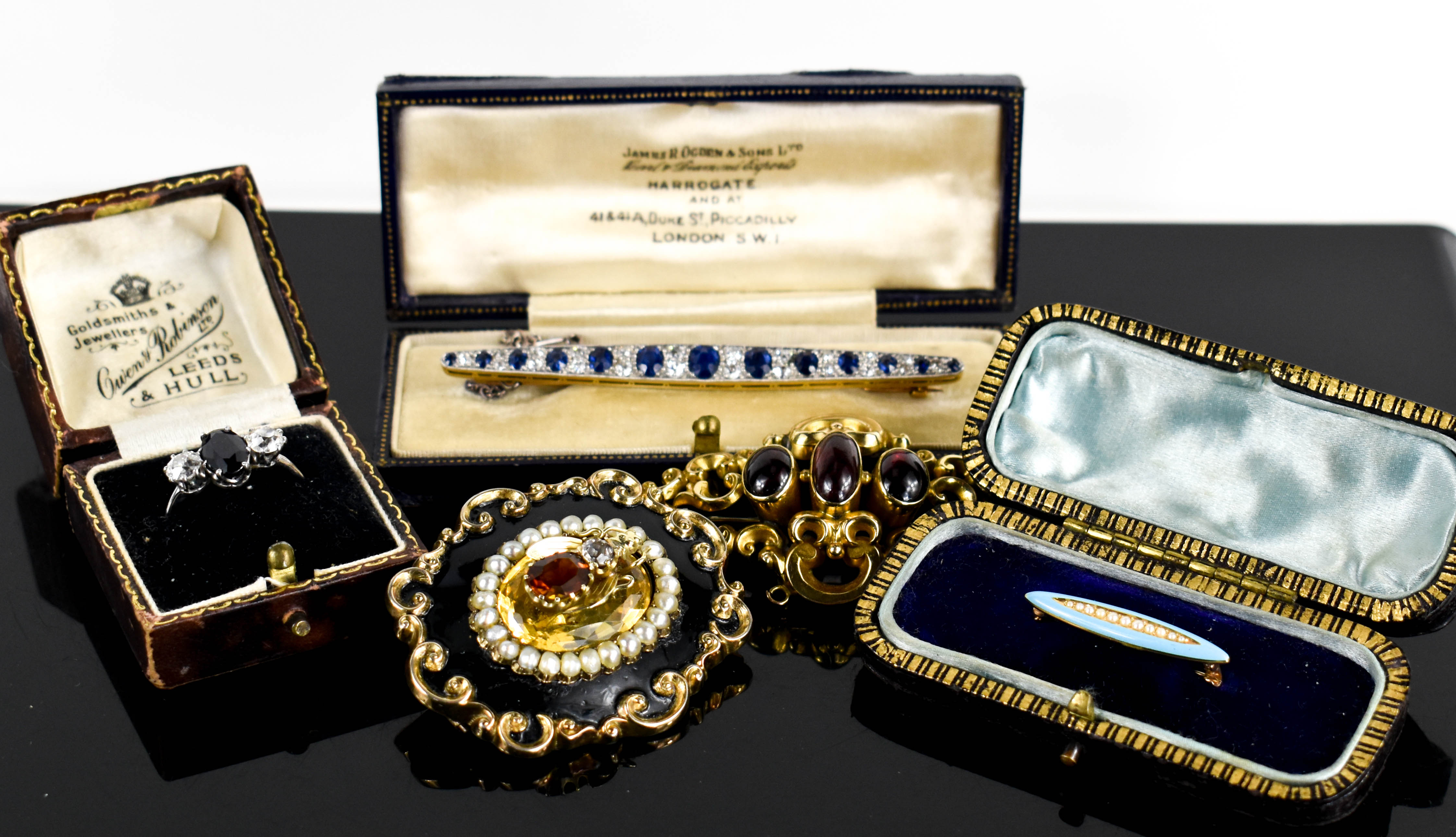 Specialist Jewellery & Silver, Watches, Coins & Objet D'art