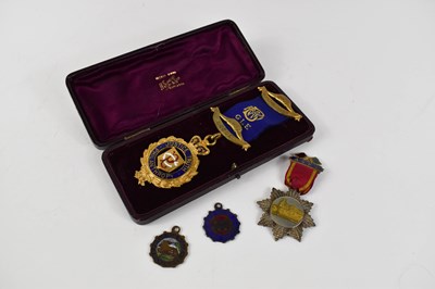 Lot 344 - An early 20th century jewel for The Royal...