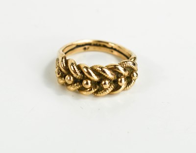 Lot 87 - A vintage 9ct gold braid and bead ring, size J,...