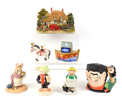 Lot 163 - A group of boxed figures and ornaments to...