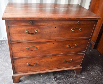 Lot 472 - A 19th century mahogany bachelors chest with...