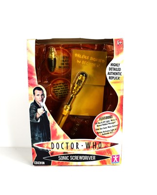 Lot 598 - A collection of Doctor Who memorabilia to...