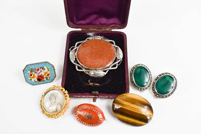 Lot 34 - A group of antique and vintage brooches, to...