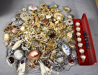 Lot 246 - A large quantity of vintage silver and costume...