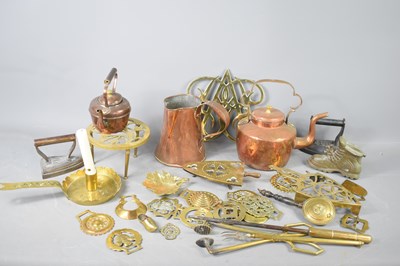 Lot 353 - A group of brass and copper ware to include...