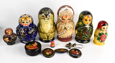 Lot 310 - A selection of Russian dolls, of various...