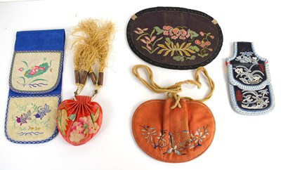 Lot 245 - A collection of Chinese purses to include a Da...