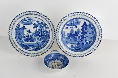 Lot 60 - A pair of 19th century pearlware dishes with...