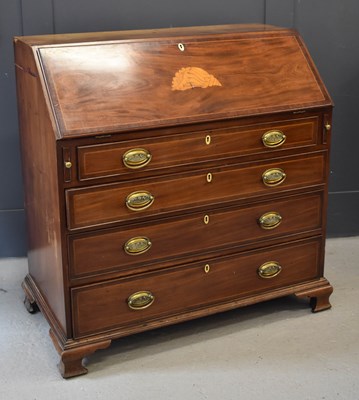 Lot 471 - An Edwardian bureau, the full front enclosing...