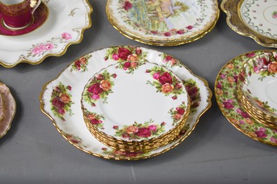 Lot 109 - A group of collectable ceramics to include...