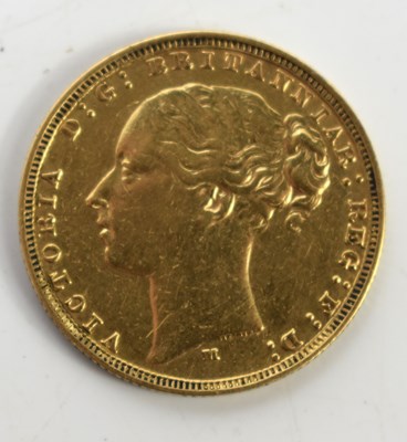 Lot 352 - A Queen Victorian gold sovereign, dated 1882,...