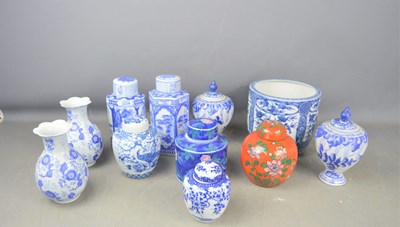 Lot 105 - A group of Chinese ceramics to include ginger...