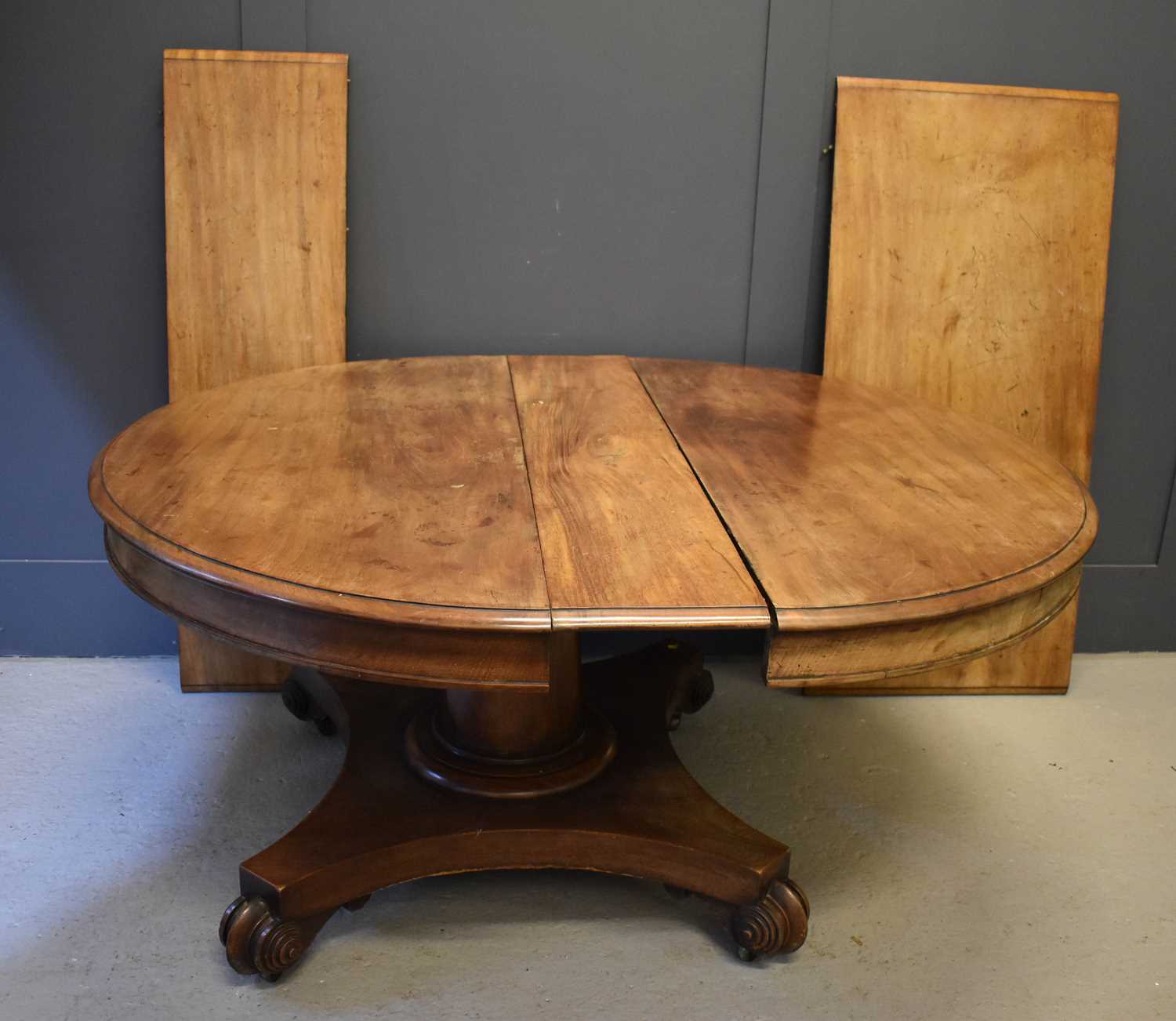 Lot 642 - A Victorian mahogany extending pedastal dining...