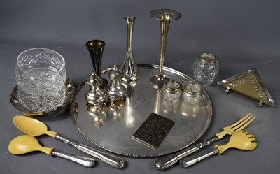 Lot 76 - A group of silver plateware, and glass items,...