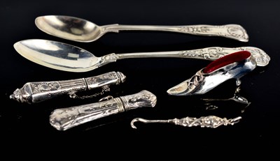 Lot 418 - Two silver spoons, a sterling silver pin...