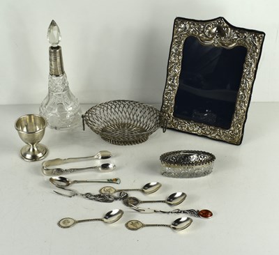 Lot 35a - A group of silver and silver plated items to...