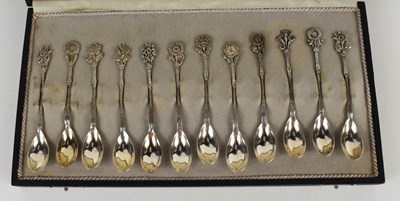 Lot 456 - A set of Alex Meijer 1928 silver coffee spoons,...