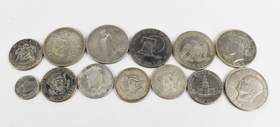 Lot 313 - A collection of American coins to include an...