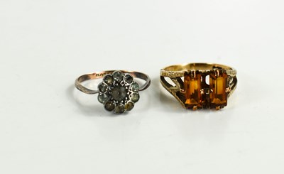 Lot 227 - A vintage 9ct gold and paste flowerhead ring,...