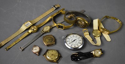 Lot 360 - A group of watches to include a gold cased...