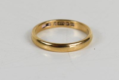 Lot 207 - A 9ct gold wedding band, size P/Q, 2.6g.