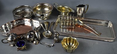 Lot 300 - A group of silver plateware to include toast...