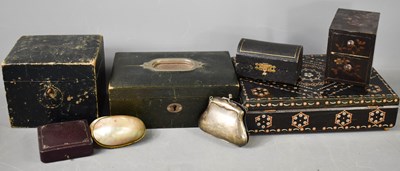 Lot 298 - A selection of antique and later jewellery...