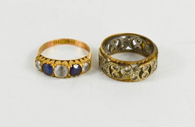 Lot 240 - A 9ct gold and paste ring, 2.18g, together...