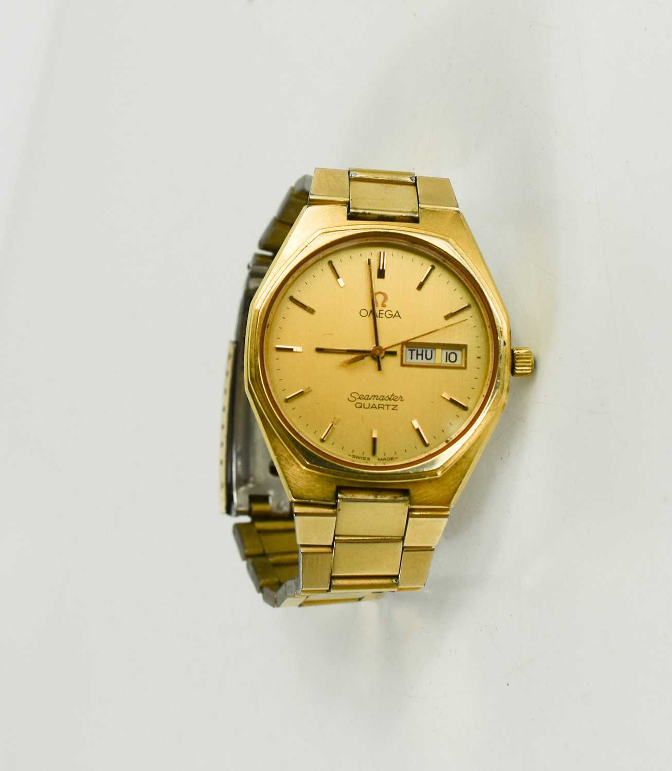 Lot 364 - A gold plated Omega Seamaster quartz watch...