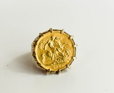 Lot 121 - A gold half sovereign set ring, dated 1898, 8.9g.