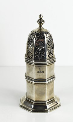 Lot 402 - A Victorian silver sugar castor, Chester 1895,...