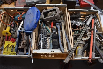 Lot 326 - A large group of tools to include auger drill...