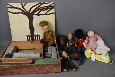 Lot 195 - A group of WWII period rag dolls, two further...