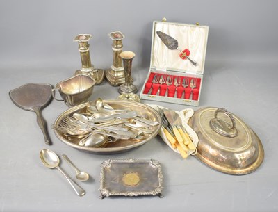 Lot 154 - A group of silver plated wares, including...