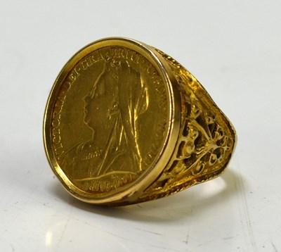 Lot 47 - An 18ct gold ring set with a Queen Victoria...