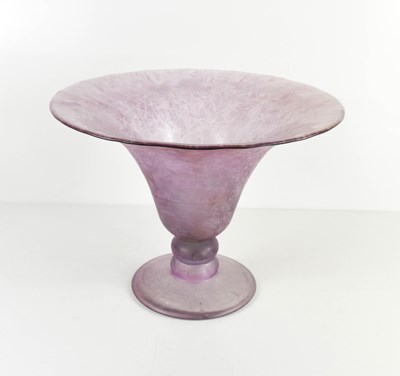 Lot 93 - An amethyst glass pedestal bowl with crackle...