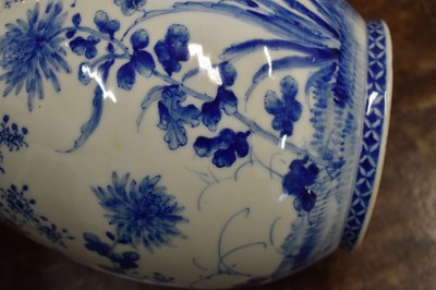 Lot 136 - A pair of Chinese blue and white vases, of...