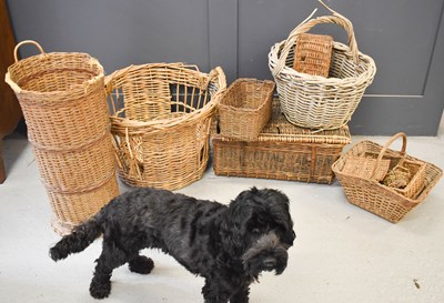 Lot 352 - A large group of wicker baskets including a...