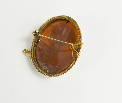 Lot 66 - A 9ct gold set cameo pendant brooch, with rope...