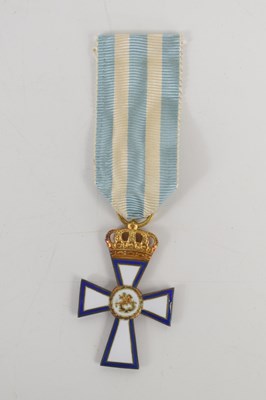 Lot 36 - A Cross of Valour medal, Greece, gold cross...
