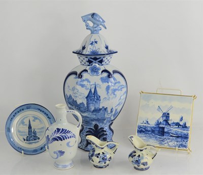 Lot 100 - A quantity of Delft ware to include a Herman...