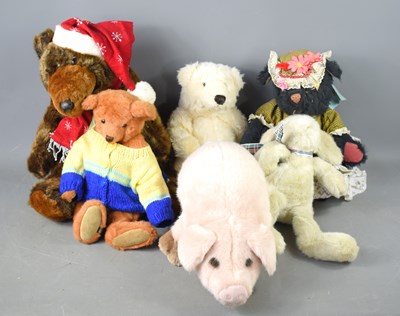 Lot 117 - A group of collectable Teddy Bears and soft...