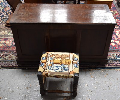 Lot 468 - A 20th century oak blanket chest together with...