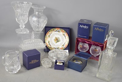 Lot 299 - A group of crystal and china to include boxed...