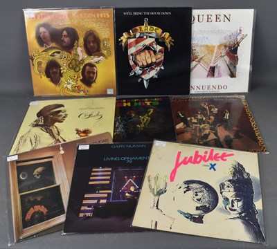 Lot 34 - A group of vintage vinyl albums comprising...