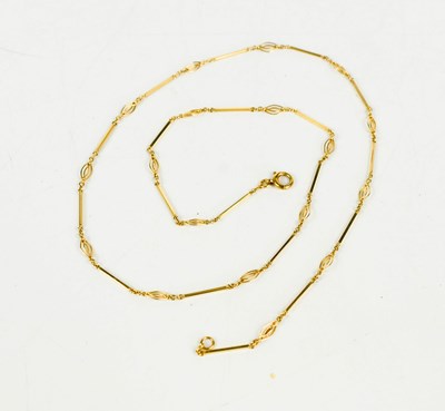 Lot 186 - A 15ct gold chain for bar and twist filagree...