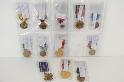 Lot 27 - A collection of USA military medals to include...