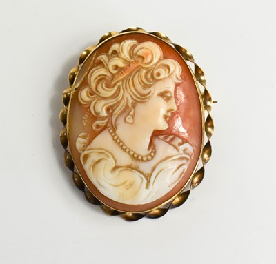 Lot 226 - A 9ct gold set cameo brooch, total weight 7.4g,...