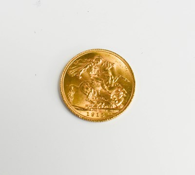 Lot 49 - A George V gold sovereign, dated 1915.